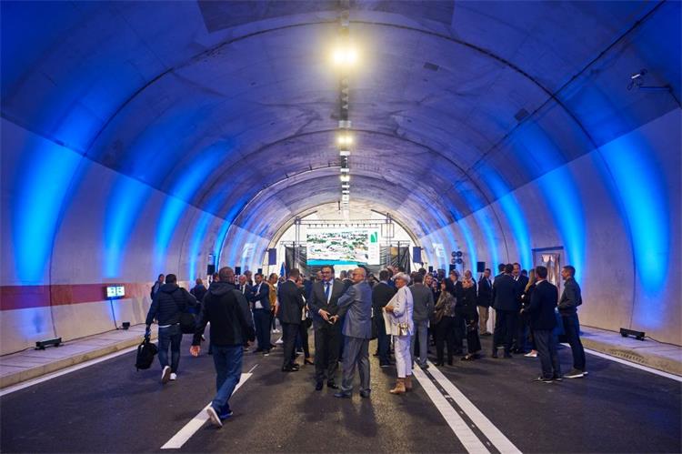 Slika /slike/foto 10_23/foto PPVRH-DC403 18-10_23/nsl PPVRH-DC403 18-10_23.jpg